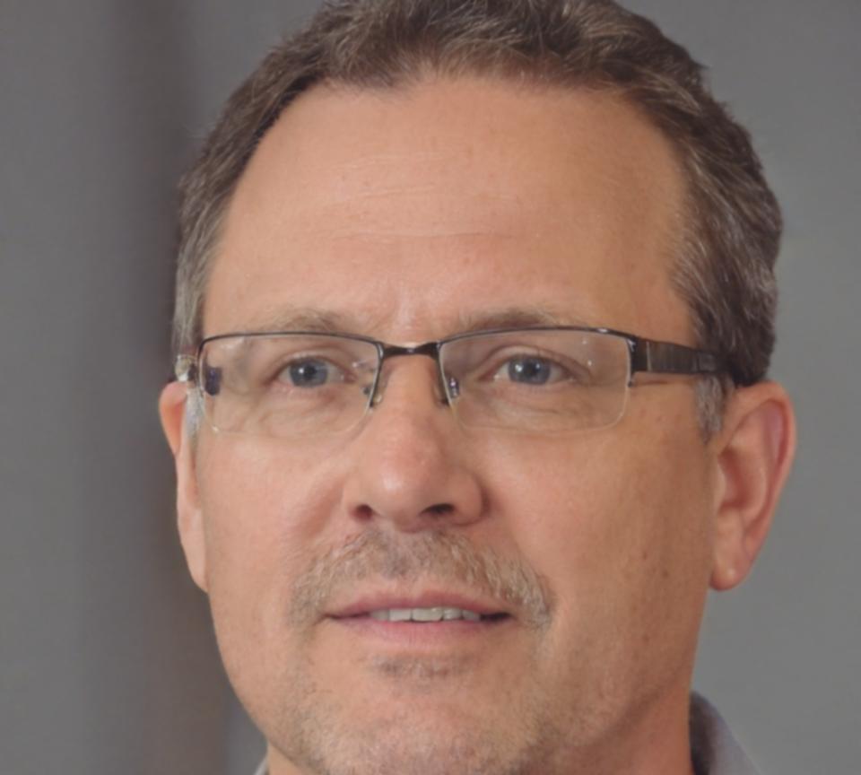 Matthias Eckhardt, Leiter Research und Analyse bei elthonuravi