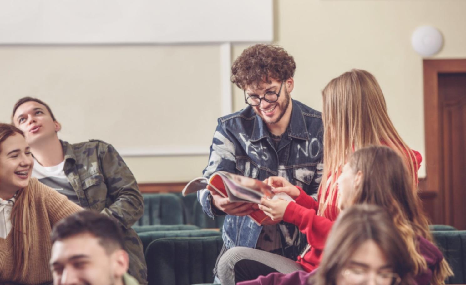 Moderne Arbeitsumgebung für Finanzanalyse